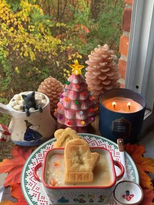 Haven’t had time to post all the content I wanted to so throwback to these cutie patootie cornbread I made awhile back. #fallvibes #wintercvibes #fallseason #cozyvibes #cornbread #romanticizeyourlife #cottagecoreaesthetic 