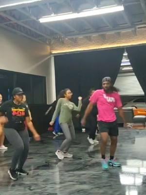 I need this workout class near me ASAP😲🔥 💃🏽Next Class: Jan 15 ↔️Type: In-person & Virtual  ⏰️ Time: 7pm est 📍Location: #kennesaw , GA #dancefitnessclass #swaywithsamone #workout #fitness #hiphopdanceclass 