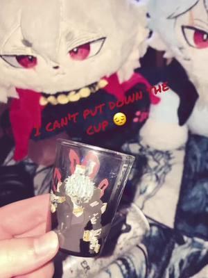 STOP I KNOW ITS NOT ACTUALLY A CUP BUT I DONT HAVE A SHIGARAKI CUP YET 😭 #foryoupage#foryou#Fyp#dabi#shigaraki#shigadabi#mha#myheroacademia#tomurashigaraki#viral#plushshop#fortnite 