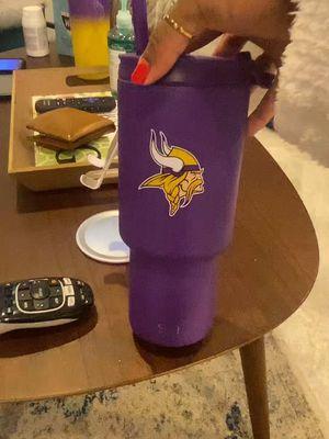 I was very surprised how well this keeps ice and water!! #tumbler #waterbottle #sportsfan #giftsforhim #giftidea 