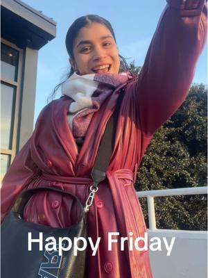 Happy Friday! #letsdance #fyp #comfyclothes #ideas #whattowear #worklife #howtosmile #hangout #withme #hangoutwithme #trenchcoat #officelife #tips #makecoffeewithme 