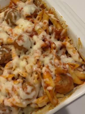 One dish dinners never disappoint! This meatball pasta bake is quick, easy and delicious. #onepanmeal #onedishdinner #dumpandbake #EasyRecipes #easyweeknightmeals #kidfriendly 