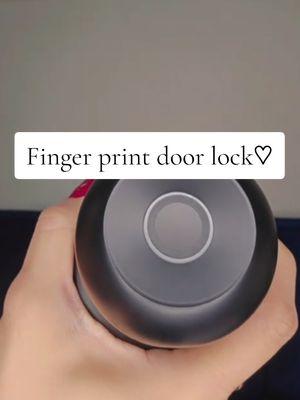 Para tener mayor seguridad en tus habitaciones o en casa  necesitas esta cerradura de puerta inteligente💯💯💯 no quiero andar buscando llave cuando ande apurada y necesito tener la puerta cerrada con seguro. #fingerprintdoorlock  #smartdoorknob #doorlock 