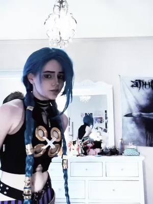 #JINX: First post on my new phone!! I hope you all had a wonderful holiday! 💣 // Powder: @damian // #foryoupage #fup #fyp #fypシ #fypage #fypシ゚viral #fypdongggggggg #arcane #arcanecosplay #leagueoflegends #pjo #leagueoflegendscosplay #jinxcosplay #powdercosplay #cosplay #cosplayer #c0splay  