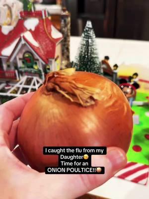 #flu #christmas #onion #onionpoultice #diced #sliced #nowateryeyes #homeopathic #healing #SelfCare #hottea #tea #diffuser #essentialoils #humidifier #atnight #regroupbaths #HealingJourney #fyp #fypシ #momsarentsupposedtogetsick #sahm #mom #momtok #MomsofTikTok #parentlife #christmasvacation 😅