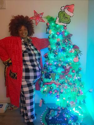 Redid My Christmas Tree Photoshoot 🥰 #thischristmas #Christmas #fyppppppppppppppppppppppp #ssbbwgoddess #doitforthebiggirls #bigbellygoddess #bigbelly #christmas2024 #merrychristmas #christmasphotos #christmasphotoshoot #christmas24 #grinch #grinchtheme 