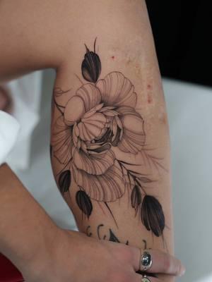 Peony✨✨ #tattoo #tattoos #tatuagem #flowertattoo #tattoostudio #TattooArt #flowers #bodyart #tatt #tattooartist #tattooideas #tattoolover #tattootiktok #TattooArt 