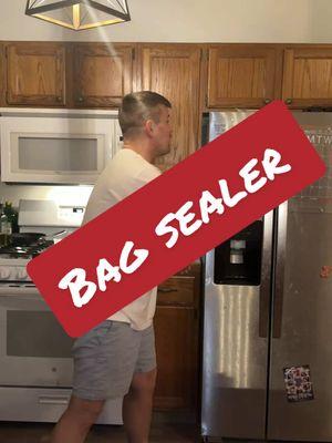 Can close all sorts of bags!! #chipbag #bagsealer #lifehacks 