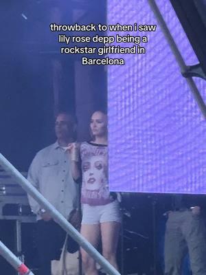 homegirl was just vibing i love her and 070 shake #lilyrosedepp #a24 #070shake #nosferatu #primavera 