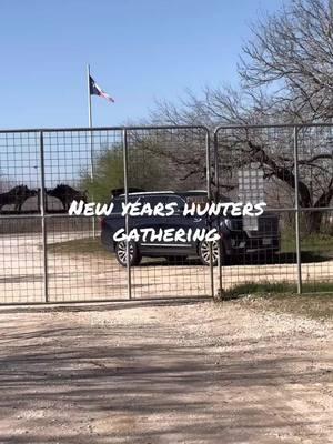 New Year's Hog Hunter's gathering for the big event#hoghunting#fypシ゚viral #texashoghunting #independenceranch 