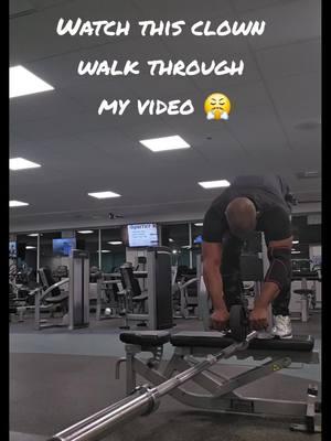 Clown walked through my video 😤 #gym #abwheel #coreworkout #clown 