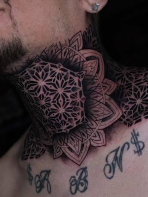 Geometric neck tattoo! Mandala with dotwork patterns on the side!  #tattoo #geometrictattoo #mandalatattoo #houstontattooartist 