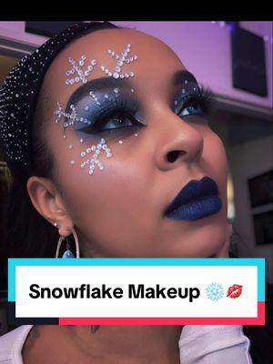 Ig: katiarenee__ ❄️💋#snowflakemakeup #wintermakeup 