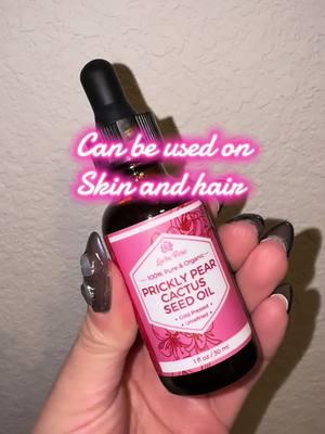 This stuff is sooo good 😍 #pricklypearcactusoil #seedoil #faceoil #hairoil 