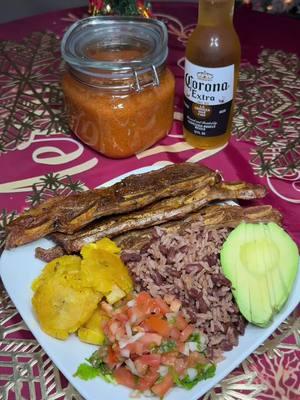 Costillas de res asadas #costillas #costillasderes #cooking #foodtiktok #cosinando #usa🇺🇸 #nicaenusa🇳🇮🇺🇸 #latina #estadosunidos🇺🇸 