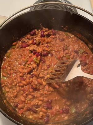 Rainy day means homemade chili. #rainyday #chili #Recipe #food #FoodTok #rainydayfood #kitchenwitch #kitchenwitchery #soupseason #fyp #foryou #souptok #cooking #homemade #sustainableliving #makeyourownfood 