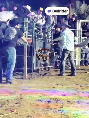 @Ranchoelmexicanodeperris1 #bullrider #teamwork #pulguitadejalisco #jaripeo_ranchero #picoriverasportsarena #jaripeoseason #jaripeoprofesional #jaripeooutfits #jaripeomexicano #jaripeosinfronteras #bullriders #jinetes #jinetesdelasfalto #kikytosdejalisco 