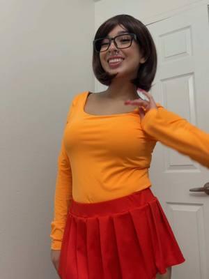 🧡🔎#fyp #fypage #xzyabc #fyppppppppppppppppppppppp #foryoupage #velmacosplay #scoobydoocosplay #velma #cosplay #fyp 