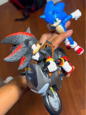 I had to rush this sadly BUT HES AMAZING🔥💯💯 #fypシ゚viral #actionfigures #figtok #figurecollector #sonic #sonic3 #shadow #shadowthehedgehog #sega #jakkspacific 