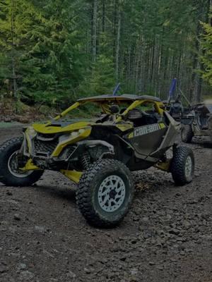 Ya hace falta otra vueltita 🎄🗻 #CapCut #CanAm #fyp #PNW #Oregon #503 #CanAm #BRP #MaverickR 