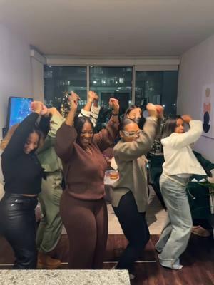 End of year celebration with the girlsssss! #2pacchallenge #2pac #fyp #trend #dancetrend @https://yasss.io @Hands Rated E | For Everybody 