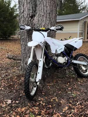 That exhaust 😍#yamaha #yz85 #07 #fmf #procircuit #whitebuild 