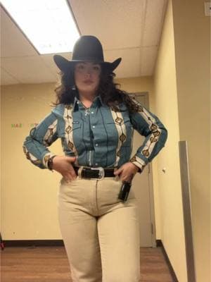 OOTD 🤠#westernfashion #vaqueraoutfits #westernootd #weaternstyle #westernstyle #ropavaquera #vaqueraootd #modavaquera #bootbarn #westernoutfits #OOTD #bootbarn #workootd #ootdinspo #tejana #trending 