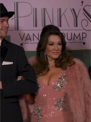 #Pinkys by #lisavanderpump is now open at #Flamingo #LasVegas — this is her 3rd restaurant in #Vegas with #caesarsentertainment 🦩🥂 #restaurant #cocktaillounge #vanderpumprules #vanderpump 