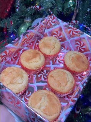 My girl (sister in law/hubby’s younger sister) always tells me that her grandpa, who she grew up with, would often make her and her sister cornbread 😋 She asked me if we could make him some as part of his Christmas gift 🎁 It was fun to make and they were delicious 🤤 #cornbread #cornbreadrecipe #pandeelote #cocinamexicana #cocinandoencasa #cocinandoando #cocinar #grandpa #fullcircle #christmas #christmasgift #navidad #feliznavidad 