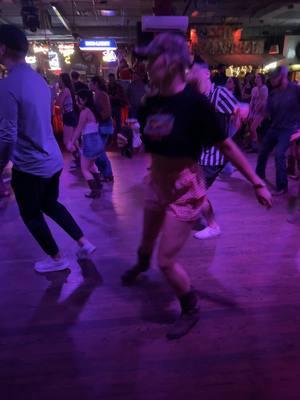 We love a good line dance #dixieroadhouse #foryoupage #fyp #linedance #foryou #dixie #fuego 🤠