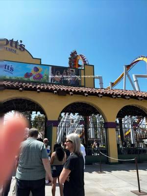 #sixflags #disneylandcalifornia #knottsberryfarm #universalstudios #foryoupage #2025 #california #fyp 