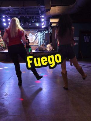 #fuego #fuegolinedance #shellysavestheday #linedance #linedancer #linedancers #linedancersoftiktok #linedancing #pnwlinedancers #pnwlinedancing #linedances #dancerangers #oldgringo #oldgringoboots #oqq #levis @Dance Rangers  Shirt: @OQQfitness  Boots/ @Old Gringo Boots  Shorts: @Levi’s   Song: @Pitbull  @Suz 