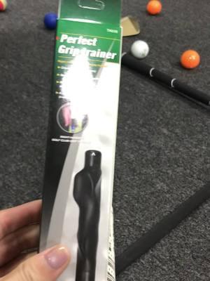 This little tool actually helps a lot#golf #golfaccessories #golgtiktok #golfswimgtips #golfgrips #arttodogolf 