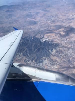 ✈️🩵💙 #vuelo #vuelos #vuelosenavion #avion #aviones #united #unitedflight #unitedflights #fyp #fypシ #foryou #foryoupage #mexico #mexicocheck #mexicotiktok #landscape #landscapettravel #travellife #paisaje 