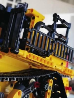 Build Your Own Bulldozer #Bulldozer #RC #MOC #TechToys #Construction #ModelKit #Engineering #RemoteControl #Vehicles #Building 