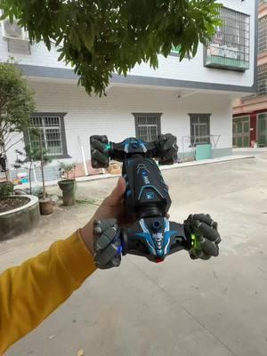 Best rc remote car with wrist controller. Best toy for your boy kids! #rc #remotecontroltoy #racecartoys #giftsforboys #christmasgiftideas #tiktokshopblackfriday #tiktokshopcybermonday #fyp