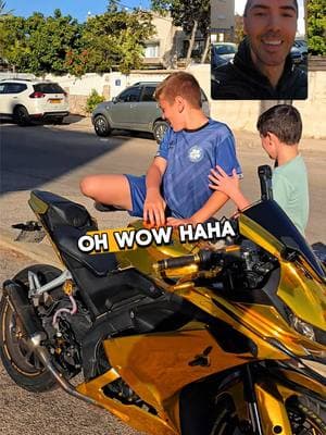 Super jump 🦇🤣 #bike #prank #social #girl #moto #funny #girls #money #exhaust #donttouchmycar #scary #motovlog #motorcycle #eidansanker #muffler 