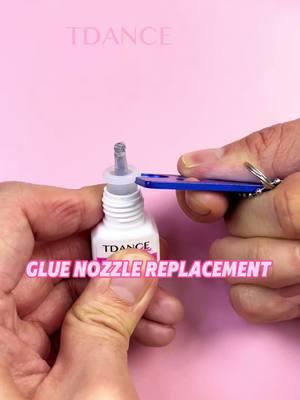 What can we do when you glue become nozzle🙃 See this video about how to avoid this situation 😉😉 Follow for more tutorials and shop our products by clicking my bio link 🫶🫶 . . . . . . #lashglue #lashbeginners #lashtutorial #lashproducts #lashproblems #lashextensions #heroglue #tdancelashes #eyelashsalon #lasheurope #lashusa #lashuk #lashartist 