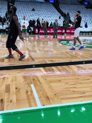 @Boston Celtics Warming up pregame on Christmas Day! #nbachristmas #christmasday #NBA #christmas #basketball #celtics #bostonceltics #bostontiktok #hoops #hoopers #jaysontatum #jaylenbrown #hoopdreams 