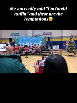 Watch his little bow at the end🤣  #kindergarten #kindergartenlife #moms #momlife #momtok #motherhood #boymom #christmas #christmasplay #christmassong #jinglebells 