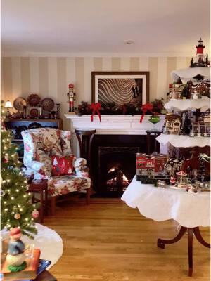 Feels like #christmas at the #1925houseonthehill I am going to enjoy every second I can in here. Come stay a minute and experience my #christmasdecor #christmasdecorating #department56snowvillage #christmasvillage 