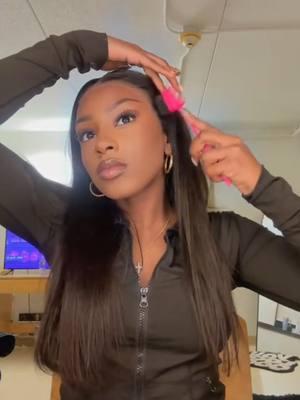 Get ready to slay effortlessly! 🔥 . ➡️Hair: SDD Bone Straight Transparent 13x4 Lace Frontal Wig 20 inch 👸Pretty: @xox.lacey #megalook #megalookhair #wiginstall #hairstyles #straighthair #silkyhair #humanhair #classichair #wigbeginner