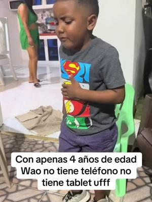 con tan solo 4 años Como le pone centimiento este niños a la cancion#niño#cancion#viralvideo #viraltiktok#canciontiktok #page#viralvideo #bachatachallenge #bachata 