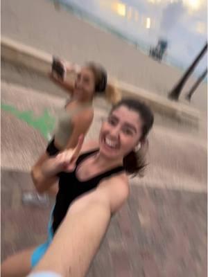 Beach run 🏃🏻‍♀️ @Elena  #runner #Running #run #runtok #4miles #florida #training #halfmarathontraining #militarywife 