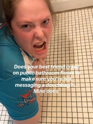 Late night things 😂😂☠️ #bestfriend #publicbathrooms #commitment #loyalty #friendslookingoutforfriends #alittlemessedupbutwereallalright #wisconsinbars @Nikki.b00 