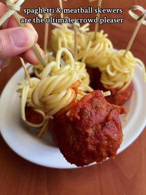 What more could you ask for on a skewer?! 🤤 #kroger #spaghettiandmeatballs #spagetti #skewerideas #skewerrecipes #skewers #newyearseverecipes #foodies