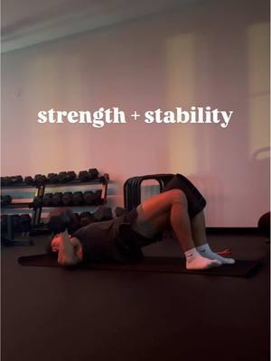 Holding a glute bridge while pressing activates your core, builds stability, & strengthens your posterior chain.  Add this to your next workout to elevate your strength, stability, and gains!  #FitnessTips #StrengthTraining #ChestWorkout #GluteBridge #FunctionalFitness #WorkoutInspiration #FitnessMotivation #CoreStrength #DumbbellWorkout 