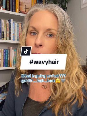 #Inverted Wavy hair? A phase? New hair? What?!?!  Gray Hair? #wavyhair #wavyhairroutine #newhair #hairhelp #hairgrowth #hairtexture #hairtok #hairdresser #grayhairgrowout 