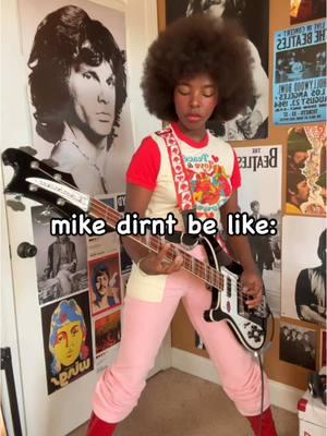 mike dirnt 🔛🔝 follow me @skyler.zuri  . . . tags: #greenday #greendaymemes #greendaycover #mikedirntbass #mikedirntfans #billiejoearmstrong #mikedirnt #trécool #trecool #reels #trending #bassplayer #bassist #bassguitar #fy #fyp #thedoors #jimihendrix #rickenbacker4003 #thebeatles #bassists #bassguitars #rickenbacker #ilovegreenday #greendaycovers 