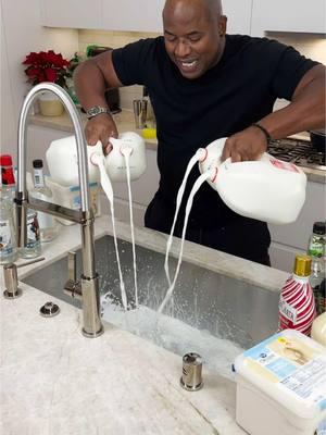 Christmas in the Sink #cocktails #candy #icecream #holidays #winter